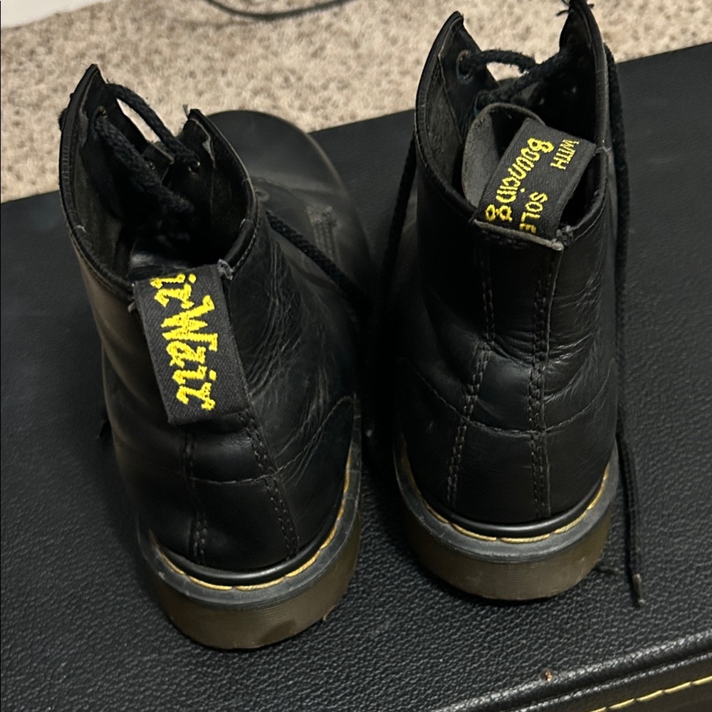 Dr Martens 90’s Vintage Made in England Black Leather Men's Boots - Picture 2 of 9